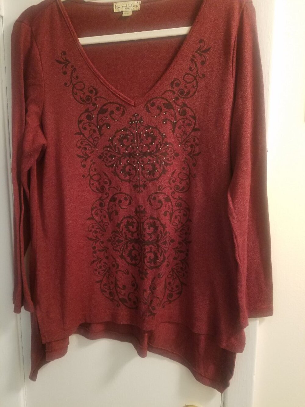 Embellished V-Neck Flowing Tunic in Deep Wine - Picture 2 of 7